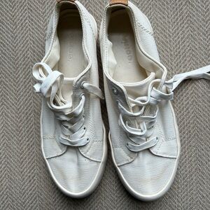 Vince Canvas Sneakers